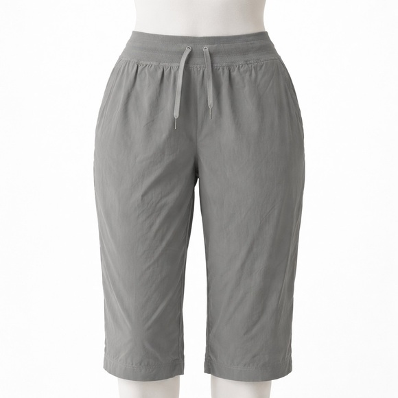 lululemon athletica Pants - Size 10 Lululemon Women’s Dance Studio Crop Pants Grey Drawstring Lightweight